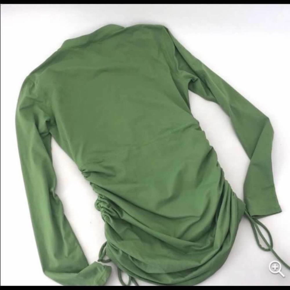 NWOT Athleta Ruched Rash Guard Half Zip Size M - Picture 8 of 8